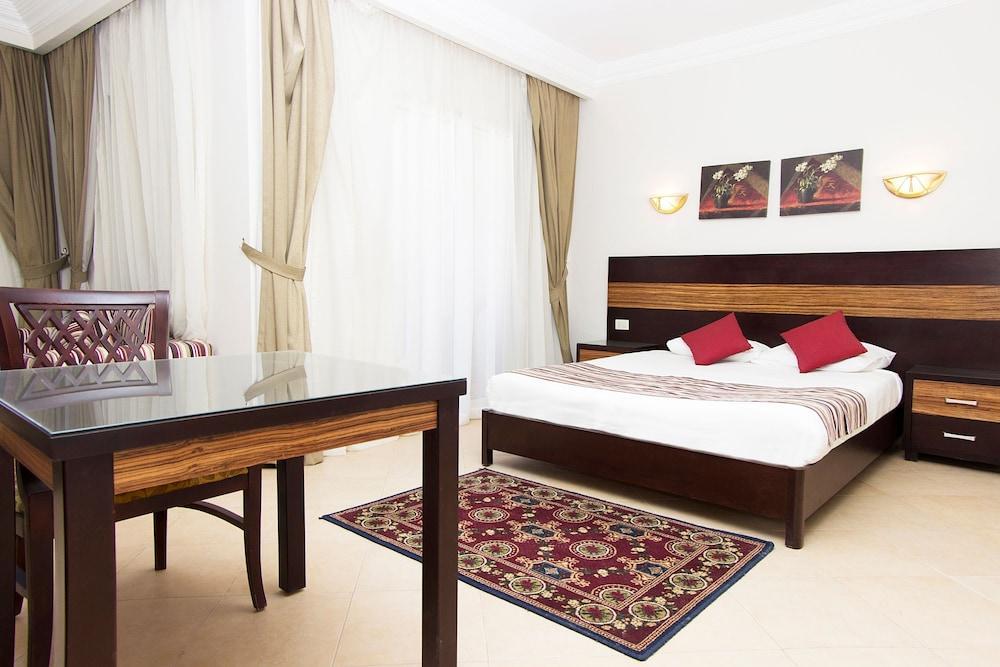 Pyramisa Sunset Pearl Apartments Хургада Екстериор снимка