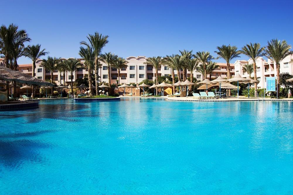 Pyramisa Sunset Pearl Apartments Хургада Екстериор снимка