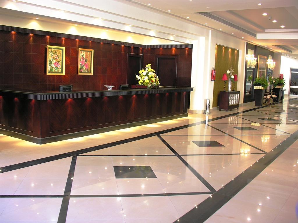 Pyramisa Sunset Pearl Apartments Хургада Екстериор снимка