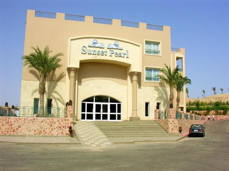Pyramisa Sunset Pearl Apartments Хургада Екстериор снимка
