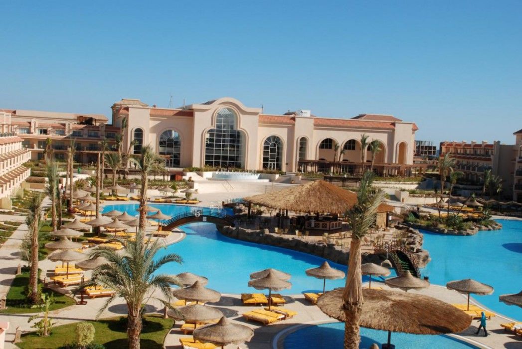 Pyramisa Sunset Pearl Apartments Хургада Екстериор снимка