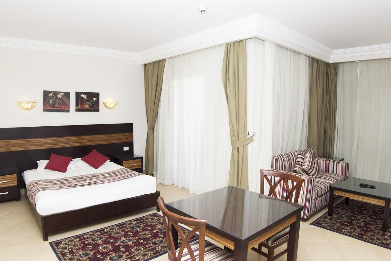 Pyramisa Sunset Pearl Apartments Хургада Екстериор снимка