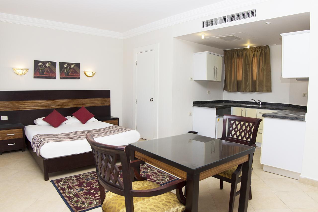Pyramisa Sunset Pearl Apartments Хургада Екстериор снимка