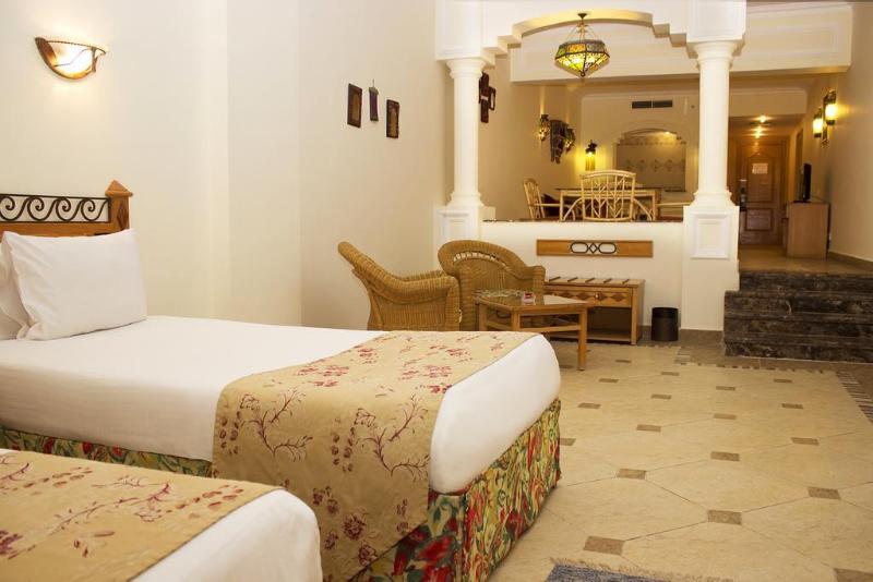 Pyramisa Sunset Pearl Apartments Хургада Екстериор снимка