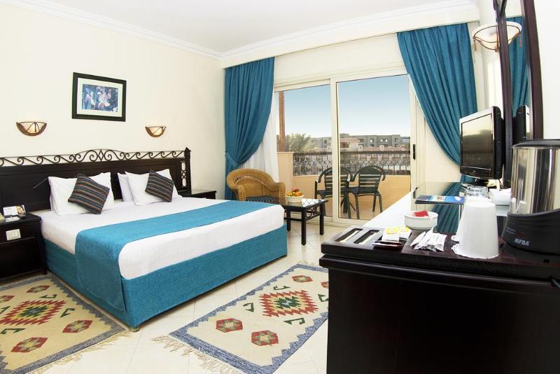 Pyramisa Sunset Pearl Apartments Хургада Екстериор снимка
