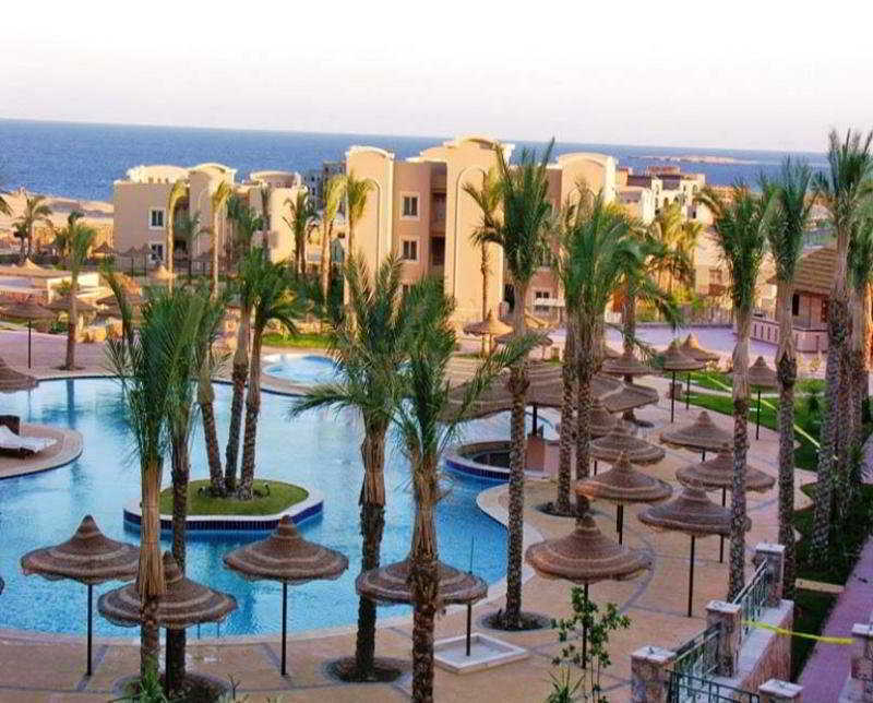 Pyramisa Sunset Pearl Apartments Хургада Екстериор снимка
